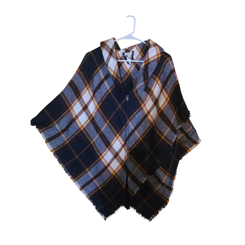 Francesca's Zip Front Shawl One Size Womens Multicolor Plaid Print Soft